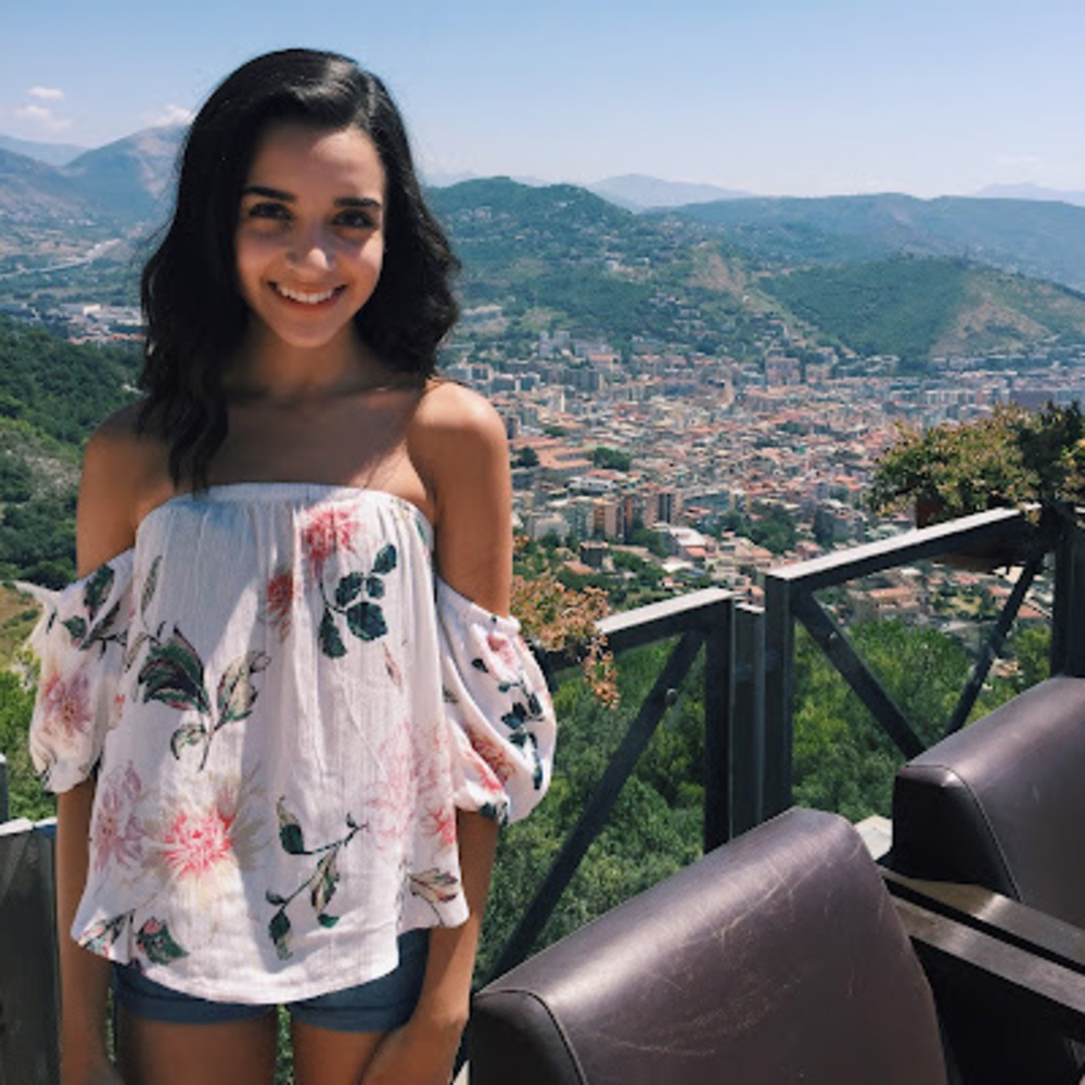 Meet your Posher, Dani